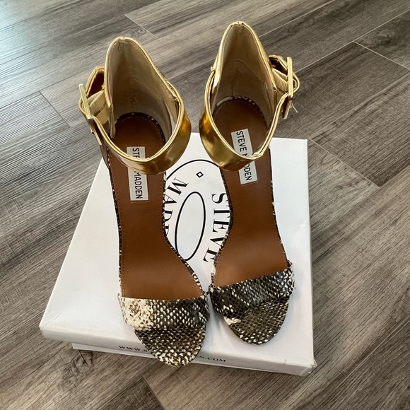 Steve Madden heel - Picture 2 of 8